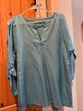 Soft Surroundings Light Blue Tunic with V-Notch and Sleeve Ties